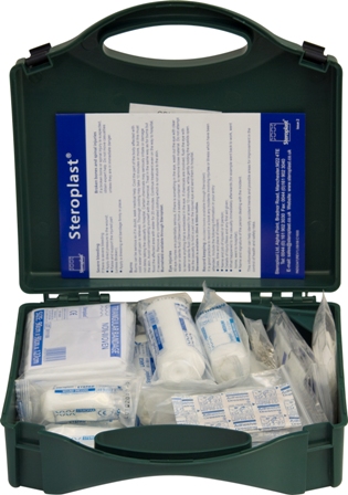 FIRST AID KIT SUITABLE FOR 10 PERSONS (1) WS110